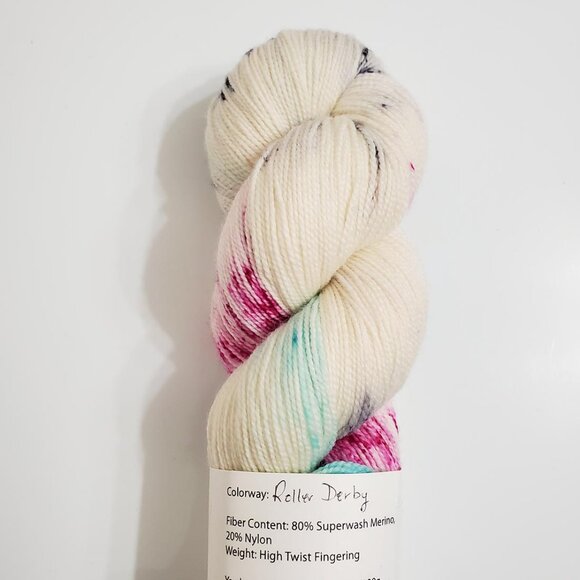 Vivid Yarn Studio Superwash Merino Blend Roller Derby 400yds 100g Fingering - Picture 6 of 8